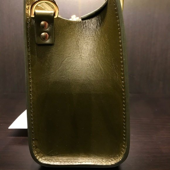 ✨HOST PICK✨SOPHIE HULME Shiny Leather Box Albion Tote In Dark Khaki✨HOST PICK✨ - Picture 4 of 8